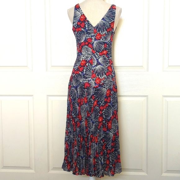 & Other Stories Shinjuku Pleated Bottom Dress - Picture 5 of 9